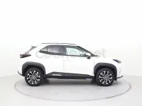Usado Toyota Yaris Cross Active 130 CV (95 kW) 2025 Blanco SUV