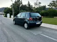 Usado VW Polo Advance 79 CV (58 kW) 2005 Gris Utilitario