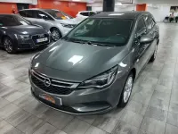 Usado Opel Astra Business 110 CV (80 kW) 2017 Gris Familiar