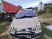 Usado Citroën Xsara Picasso Exclusive 95 CV (69 kW) 2005 Beige Monovolumen