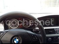 Usado BMW 530 193 CV (141 kW) 2005 Gris / plata Familiar