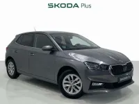 Usado Skoda Fabia Selection 95 CV (69 kW) 2024 Gris Utilitario