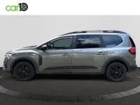 Usado Dacia Jogger Expression 140 CV (102 kW) 2023 Gris / plata Monovolumen