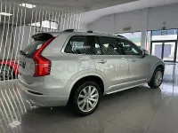Usado Volvo XC90 Momentum 190 HP (139 kW) 2019 Cinzento SUV