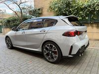 Usado BMW M135 Comfort Edition 300 CV (220 kW) 2025 Gris / plata Utilitario