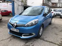 Usado Renault Scénic Bose Edition 130 CV (95 kW) 2015 Azul Monovolumen