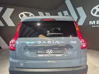 Usado Dacia Jogger Expression 110 CV (80 kW) 2025 Gris / plata Monovolumen