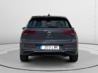 Usado VW Golf VIII 116 CV (85 kW) 2022 Gris / plata Berlina