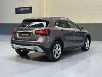 Usado Mercedes GLA180 AMG line 122 CV (89 kW) 2018 Gris / plata SUV