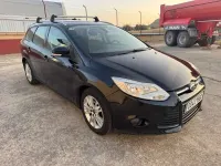 Usado Ford Focus Trend 109 CV (80 kW) 2012 Negro Familiar