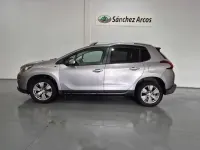 Usado Peugeot 2008 Style 100 CV (73 kW) 2017 Gris SUV