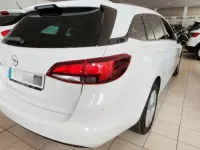 Usado Opel Astra Elegance 122 CV (89 kW) 2020 Blanco Familiar