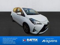Usado Toyota Yaris Hybrid Active 111 CV (81 kW) 2019 Blanco Berlina