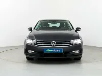 Usado VW Passat 150 HP (110 kW) 2021 Preto Sedan