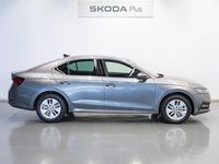 Usado Skoda Octavia Ambition 116 CV (85 kW) 2024 Gris Utilitario