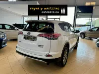 Usado Toyota RAV4 Hybrid Advance 197 CV (144 kW) 2018 Blanco SUV
