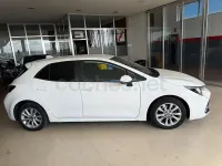 Usado Toyota Corolla Active 140 CV (102 kW) 2023 Blanco Berlina