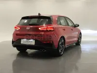 Usado Hyundai i30 N Line 140 CV (102 kW) 2025 Rojo Berlina