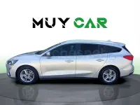 Usado Ford Focus Trend 125 CV (91 kW) 2021 Gris / plata Familiar
