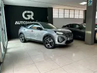 Usado Peugeot 2008 Allure 130 CV (95 kW) 2024 Gris / plata SUV