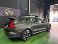 Usado Volvo V60 CC Plus 250 CV (183 kW) 2022 Gris / plata Familiar