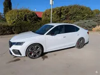 Usado Skoda Octavia RS 245 CV (180 kW) 2022 Blanco Berlina