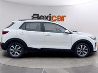 Usado Kia Stonic 84 CV (61 kW) 2022 Blanco SUV