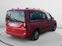 Usado Ford Tourneo Connect Titanium 122 CV (89 kW) 2023 Rojo Monovolumen