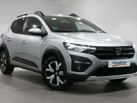 Usado Dacia Sandero Essentiel 91 CV (66 kW) 2021 Gris Utilitario