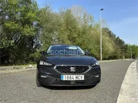 Usado Seat Leon Style 150 CV (110 kW) 2022 Gris / plata Familiar