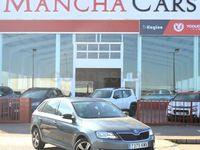 Usado Skoda Rapid Style 90 CV (66 kW) 2018 Gris / plata Utilitario