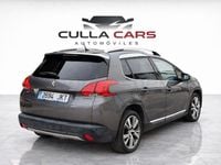 Usado Peugeot 2008 Allure 100 CV (73 kW) 2015 Gris / plata SUV