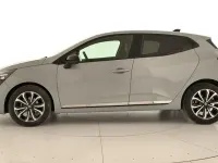 Usado Renault Clio V Techno 101 CV (74 kW) 2025 Gris Berlina