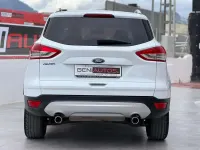 Usado Ford Kuga Titanium 140 CV (102 kW) 2013 Blanco SUV