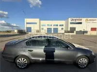 Usado VW Passat Advance 110 CV (80 kW) 2010 Gris / plata Berlina