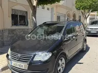 Usado VW Touran Highline 140 CV (102 kW) 2008 Negro Monovolumen