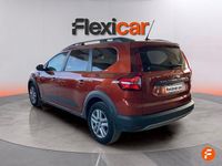 Usado Dacia Jogger Comfort 110 CV (80 kW) 2022 Naranja Monovolumen