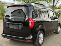 Usado Mercedes 180 116 CV (85 kW) 2023 Negro Berlina