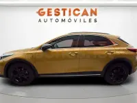 Usado Kia XCeed 141 CV (103 kW) 2022 Amarillo SUV