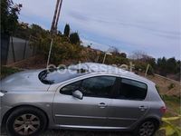 Usado Peugeot 307 90 CV (66 kW) 2001 Gris / plata Berlina