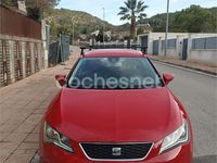Usado Seat Leon ST Style 110 CV (80 kW) 2014 Rojo Familiar