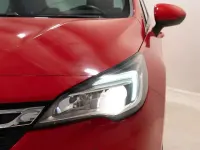 Usado Opel Astra 125 CV (91 kW) 2019 Rojo Berlina
