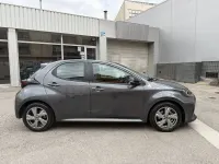 Usado Mazda 2 Exclusive-Line 116 CV (85 kW) 2025 Gris Utilitario