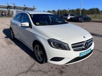 Usado Mercedes A180 Style 109 CV (80 kW) 2014 Blanco Utilitario