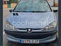 Usado Peugeot 206 70 CV (51 kW) 2003 Azul Berlina