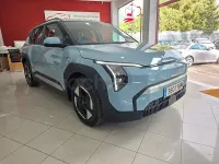Begagnad Kia EV3 Air 150 kW (204 HK) 2025 Blå SUV