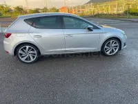 Usado Seat Leon FR 180 CV (132 kW) 2015 Gris / plata Berlina