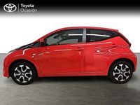 Usado Toyota Aygo X-play 72 CV (52 kW) 2021 Rojo Utilitario