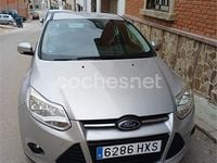 Usado Ford Focus Trend 115 CV (84 kW) 2012 Gris / plata Berlina