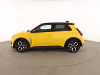 Usado Renault 5 E-Tech Komfort 110 kW (150 CV) 2025 Amarillo Utilitario